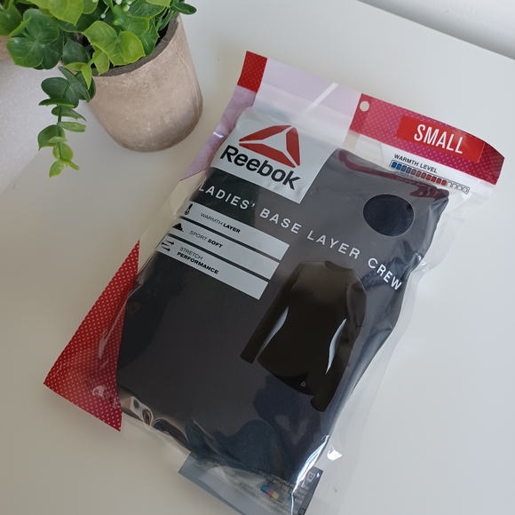 Reebox Ladies Base Layer Crew - Picture 7 of 10